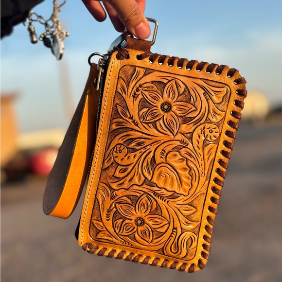 💛We have this HANDMADE TOOLED LEATHER WRISTLET 💛